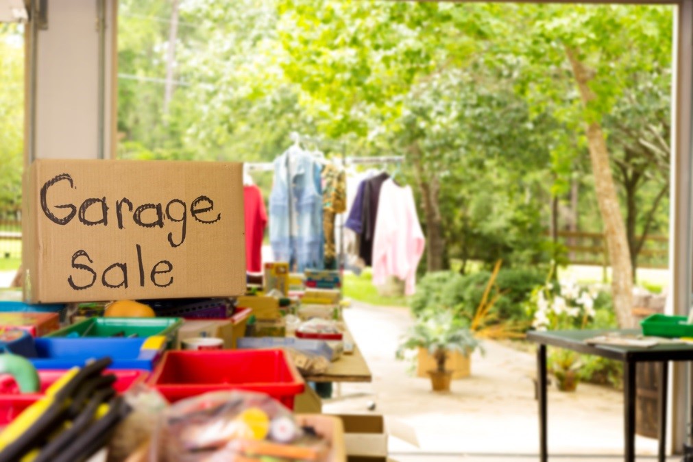 downsizing-garage-sale